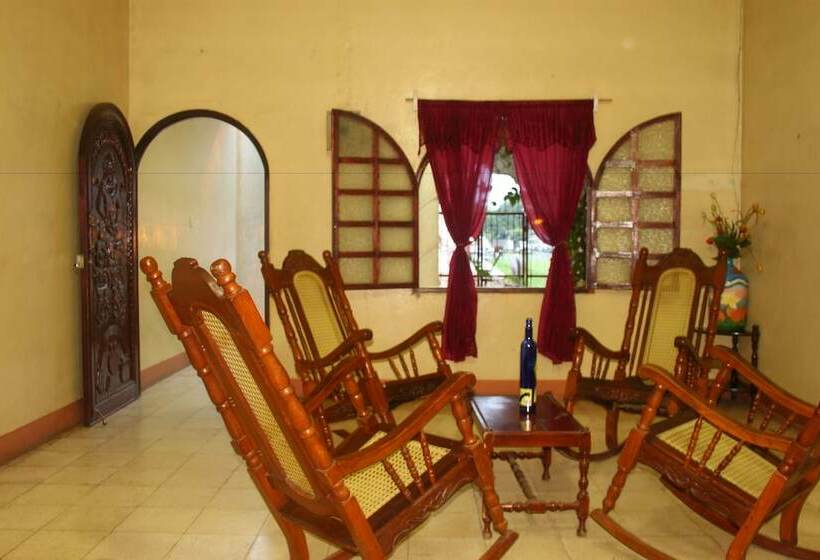 El Punche De Oro Guest House Hostel