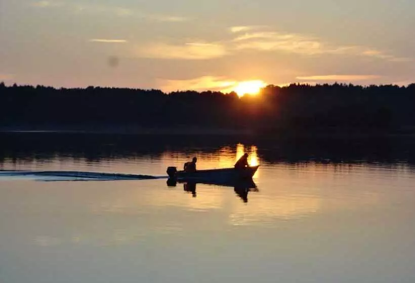 Hjortö Stugor & Stockhus
