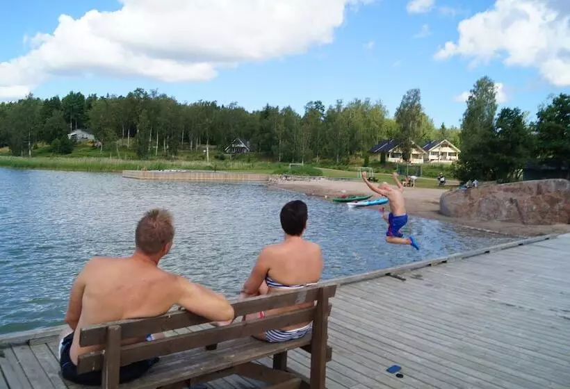 Hjortö Stugor & Stockhus