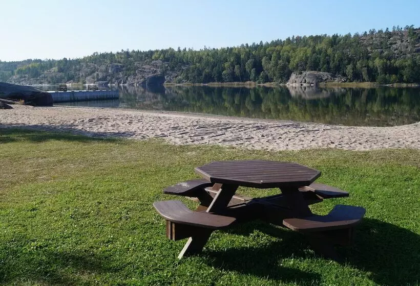 Hjortö Stugor & Stockhus