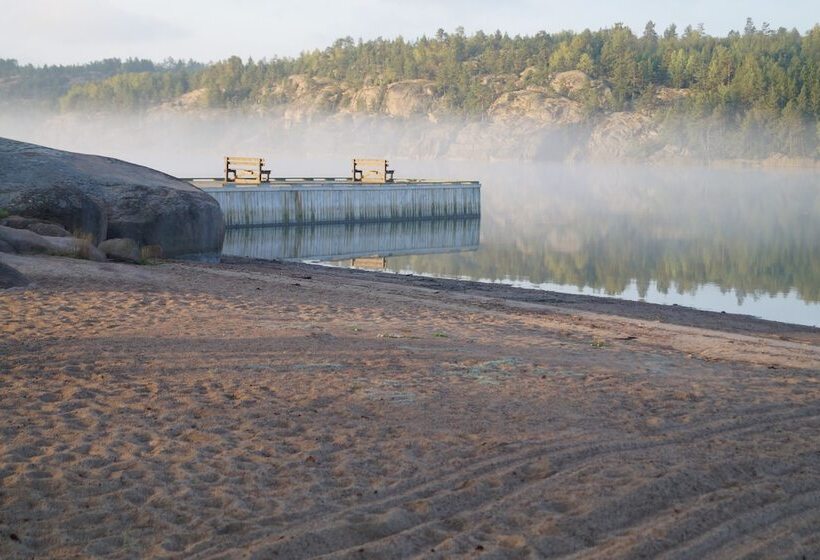 Hjortö Stugor & Stockhus