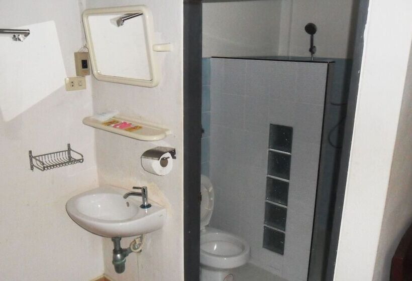 בית מלון כפרי Aonang Sr Bungalow