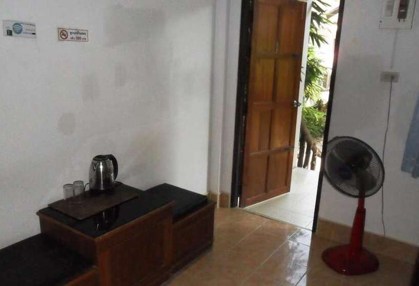 בית מלון כפרי Aonang Sr Bungalow