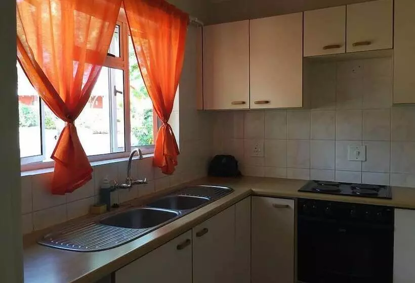 هتل Brookside Lodge B&b