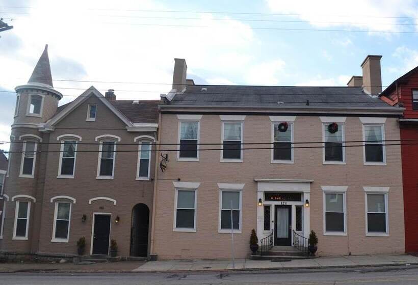 هتل Cumberland Inn And Spa