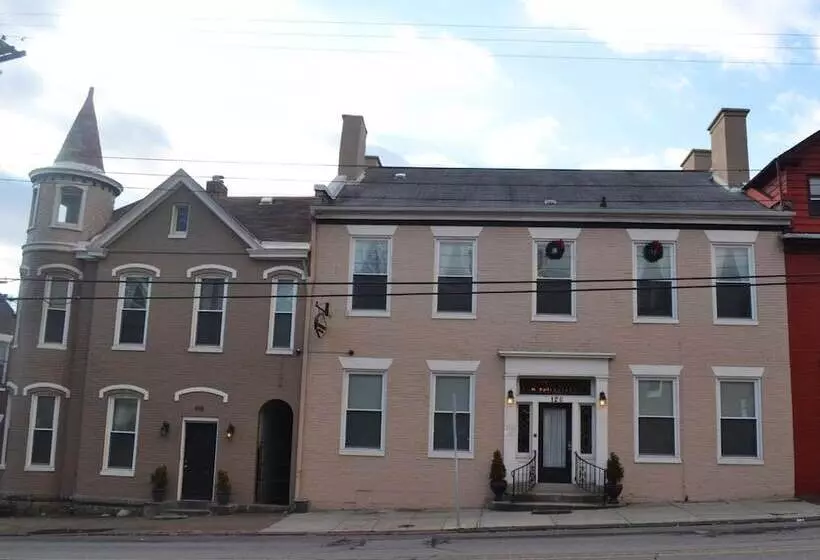 Hotelli Cumberland Inn And Spa