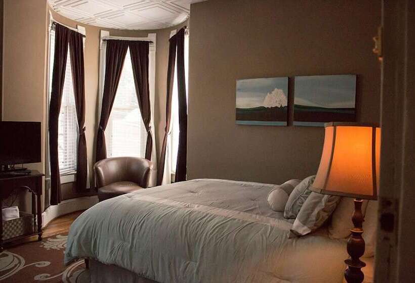 هتل Cumberland Inn And Spa