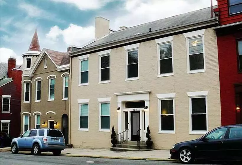 Hotelli Cumberland Inn And Spa