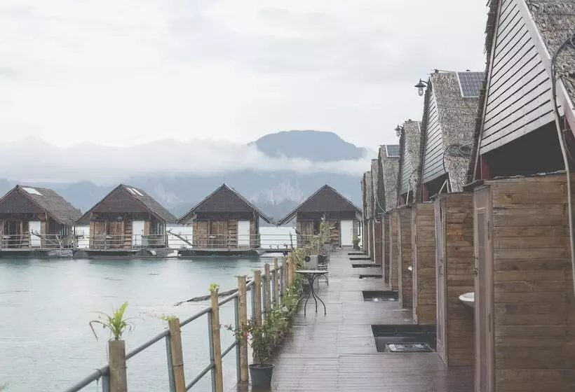 ホテル Keeree Warin Chiewlarn Resort