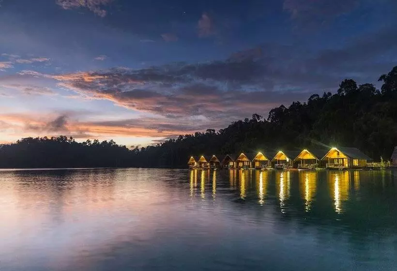 ホテル Keeree Warin Chiewlarn Resort