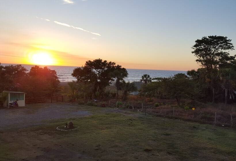 هتل Las Palmeras Beach