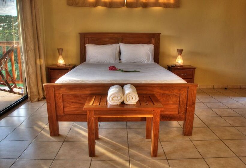 هتل Las Palmeras Beach