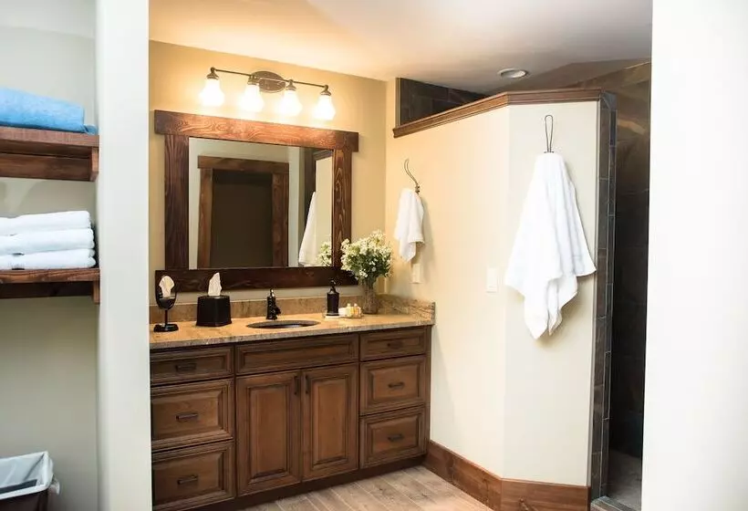 Hotelli Rusty Rail Brewing Co