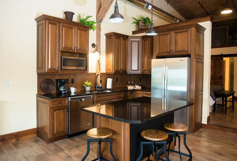 Szálloda Rusty Rail Brewing Co