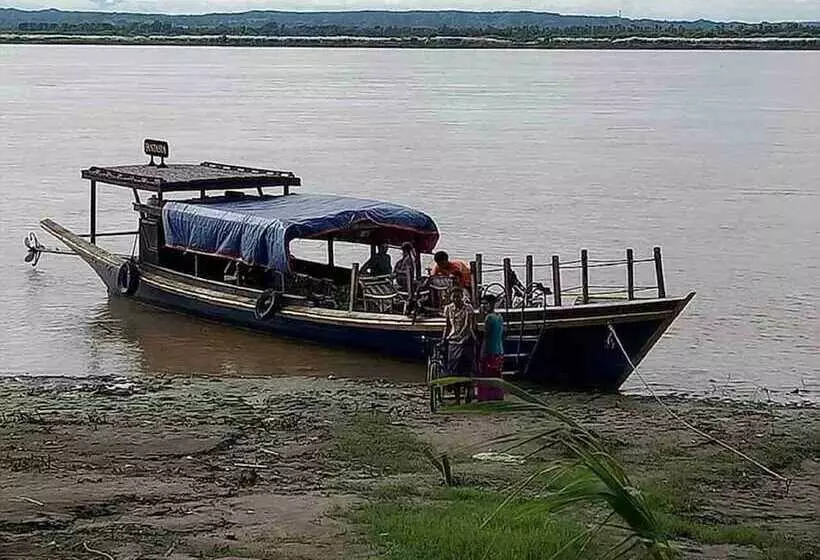 هتل Salay River View Inn