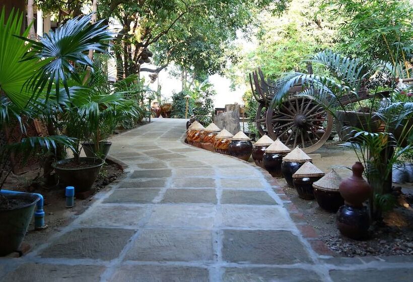 هتل Salay River View Inn