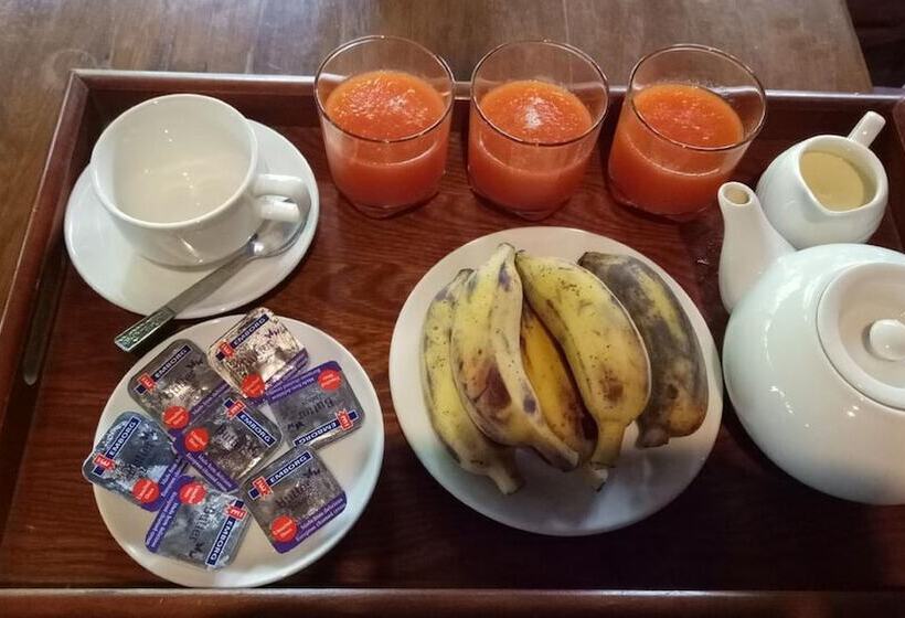 هتل Salay River View Inn