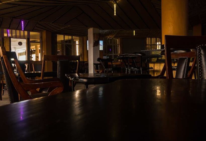 هتل The Old Kings Lodge And Resort