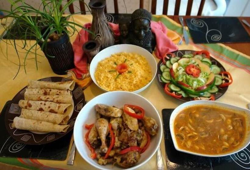 هتل The Old Kings Lodge And Resort