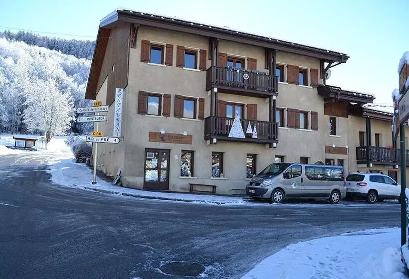 Hôtel Restaurant L Adray