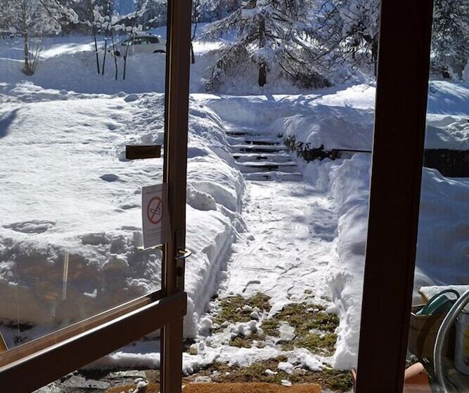 Hôtel Restaurant L Adray