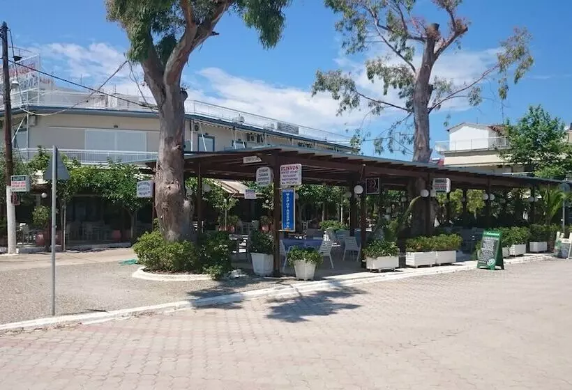 Majatalo Flisvos Rooms