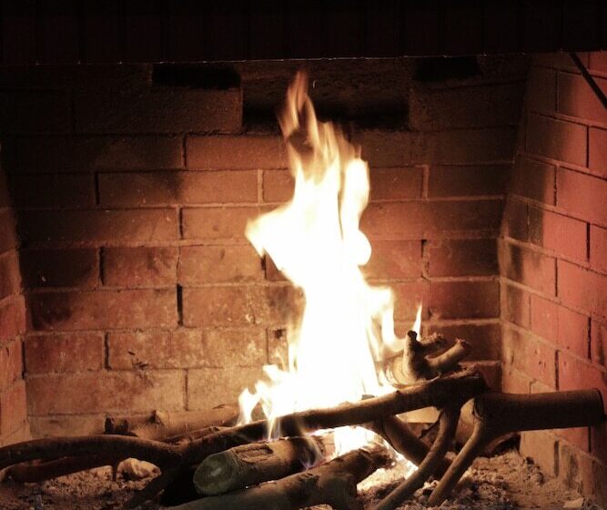 Pensió Flisvos Rooms