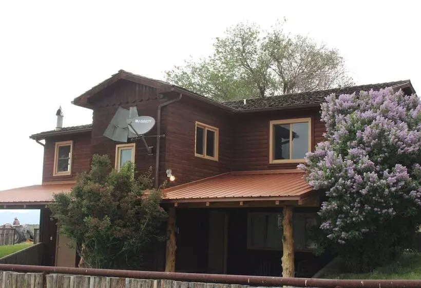 Majatalo Monster Lake Ranch