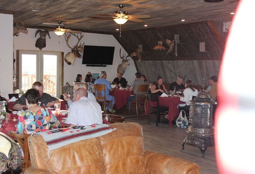 Panzió Monster Lake Ranch