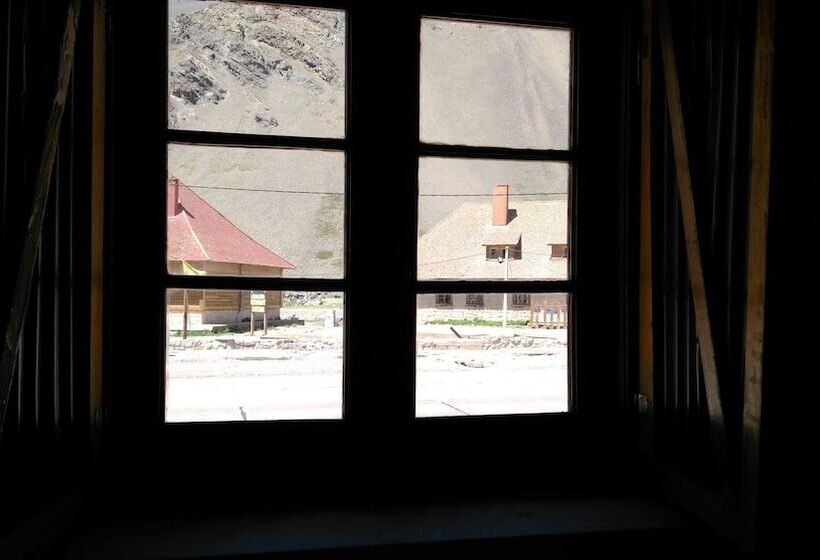 Portezuelo Del Viento Mountain Hostel