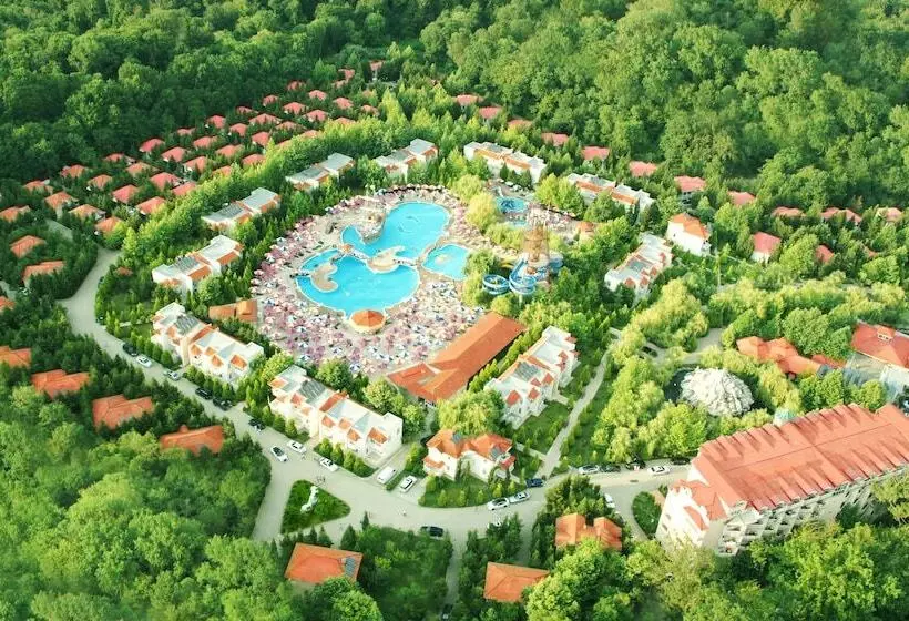 استراحتگاه Atlant Holiday Village