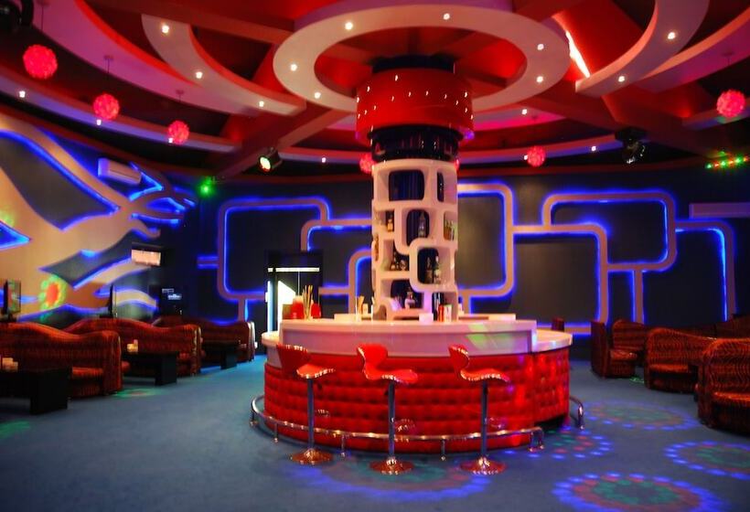 استراحتگاه Atlant Holiday Village