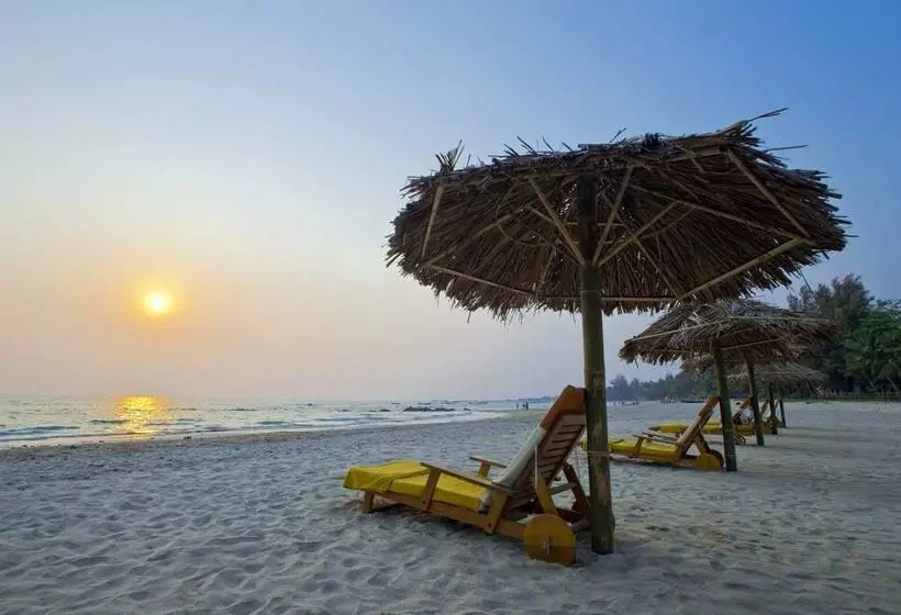 Seasons Hotels And Resort  Ngapali