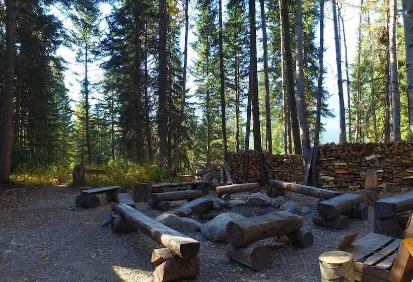 Retkeilymaja Rocky Mountain Bunkies