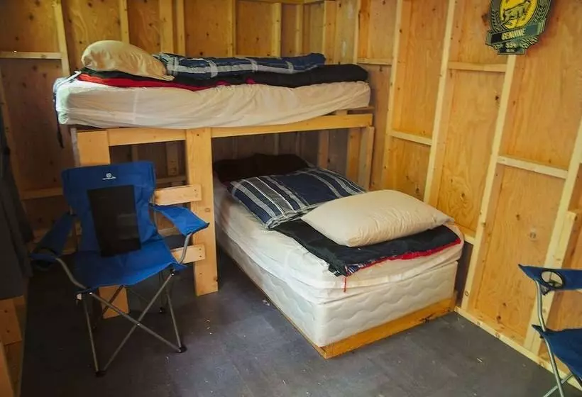 Retkeilymaja Rocky Mountain Bunkies
