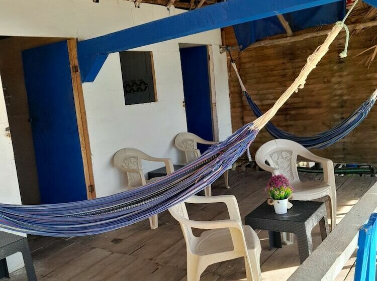 تختخواب و صبحانه Posada Puerta Del Sol