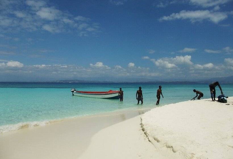 تختخواب و صبحانه Suites La Colline