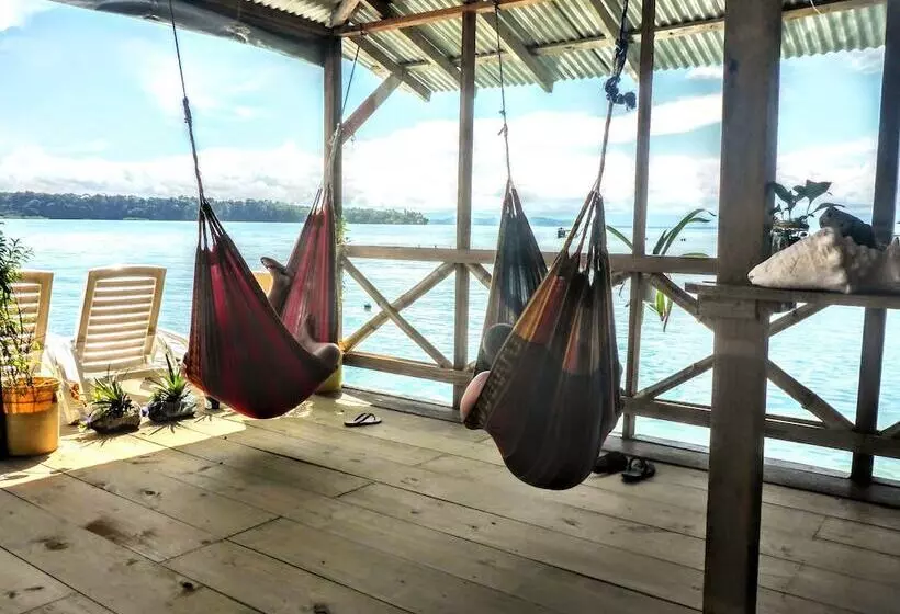 簡易ホテル El Jaguar