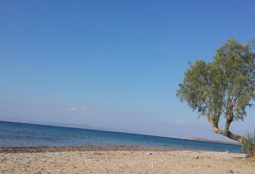 בית מלון כפרי Akrogiali