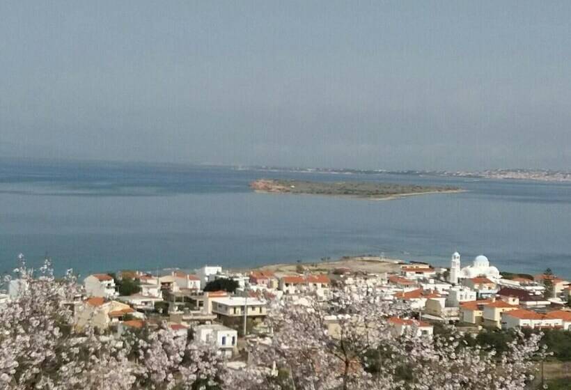 בית מלון כפרי Akrogiali