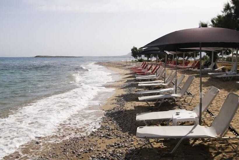 בית מלון כפרי Akrogiali