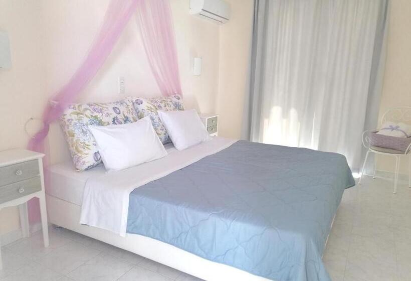 בית מלון כפרי Akrogiali