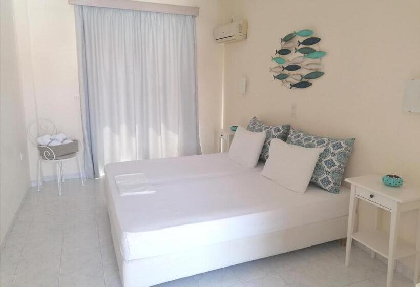 בית מלון כפרי Akrogiali