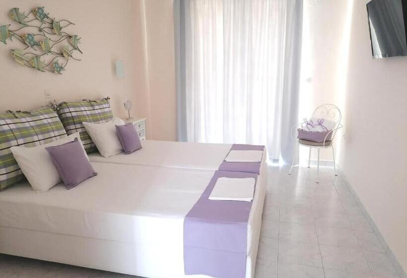 בית מלון כפרי Akrogiali