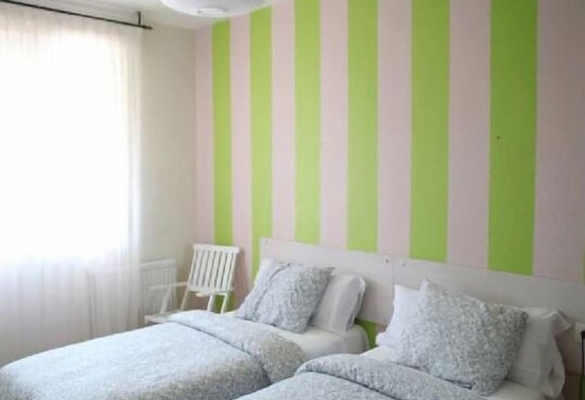 فندق Alojamientos Estela