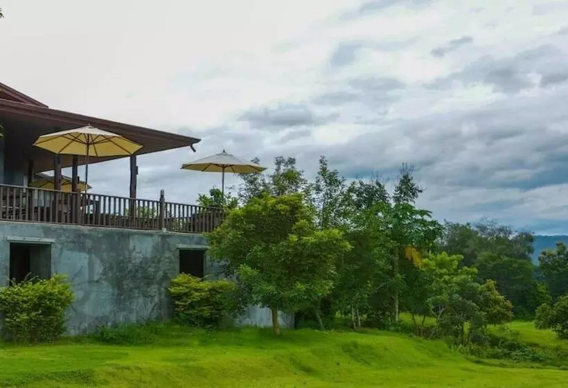 Hotelli Baan Pailyn Resort Lamphun