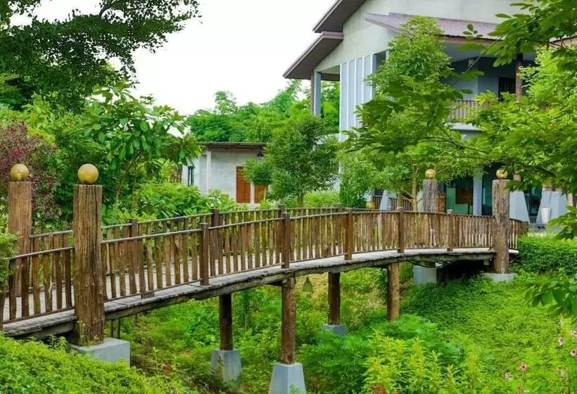 Hotelli Baan Pailyn Resort Lamphun