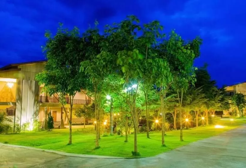 Hotelli Baan Pailyn Resort Lamphun