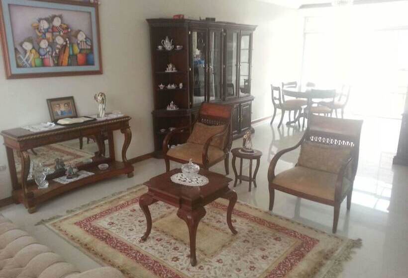 هتل Casas Del Rio