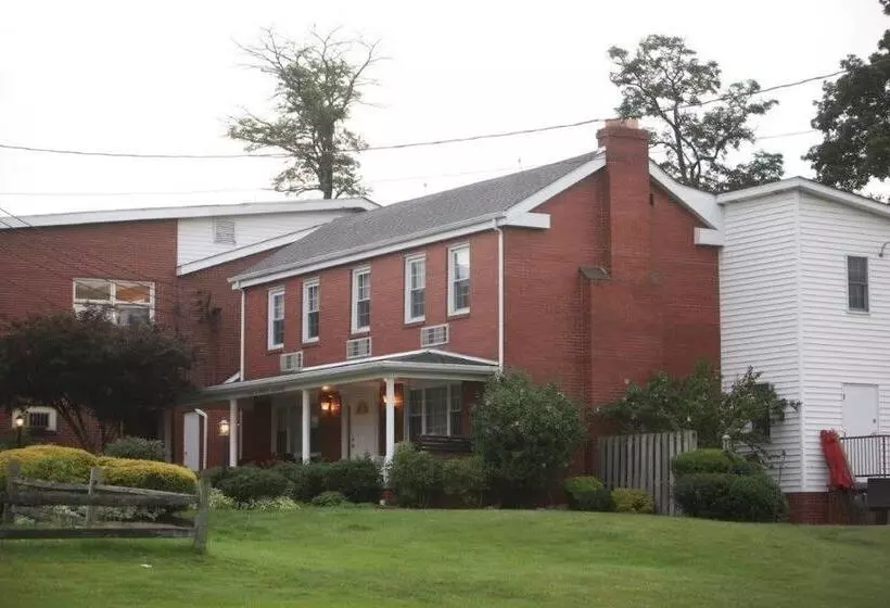 Hotelli Champion Lakes Golf Resort